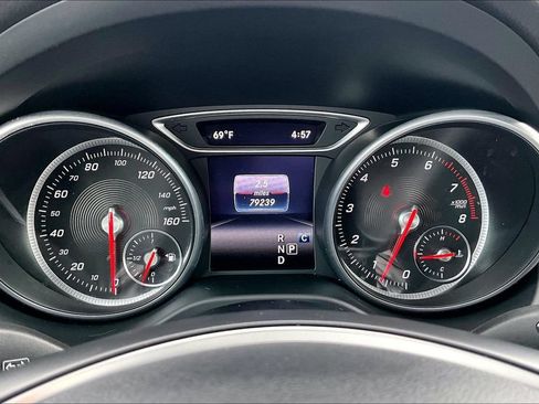 Used 2017 Mercedes-Benz CLA 250 4MATIC image 26