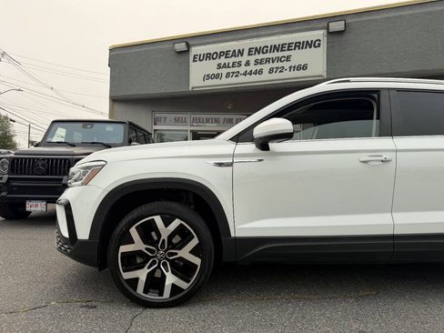Used 2022 Volkswagen Taos SEL AWD/4WD image 10