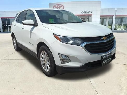 Used 2020 Chevrolet Equinox LT FWD image 2