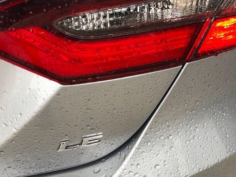 Used 2022 Toyota Camry LE FWD image 14