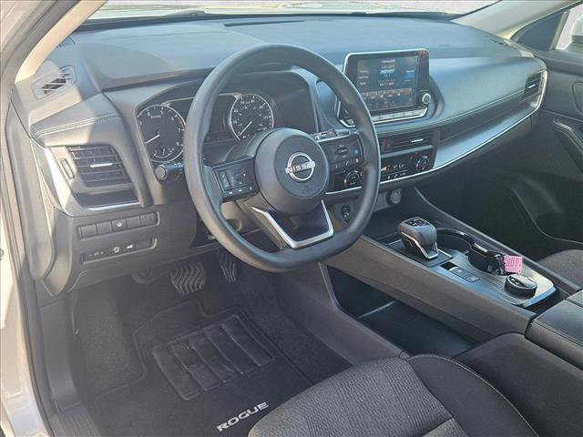 Used 2024 Nissan Rogue SV AWD/4WD image 10