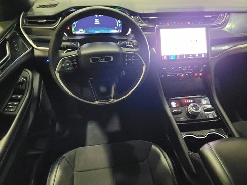 Used 2022 Jeep Grand Cherokee Trailhawk AWD/4WD image 22