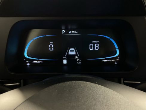 New 2025 Hyundai Elantra SE image 24