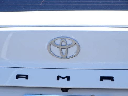 Used 2025 Toyota Camry SE w/ Convenience Package FWD image 9