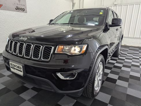 Used 2021 Jeep Grand Cherokee Laredo AWD/4WD image 3