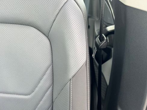 Used 2025 Volkswagen Jetta SEL image 14