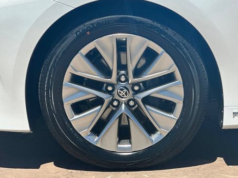 Certified 2021 Toyota Mirai w/ Advanced Technology Package RWD image 32