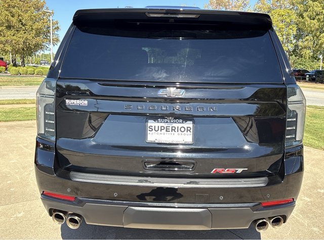 Used 2025 Chevrolet Suburban RST w/ Comfort Package AWD/4WD image 5