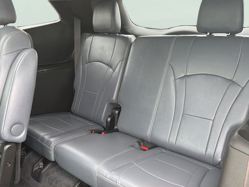 Used 2023 Buick Enclave Essence w/ Experience Buick Package AWD/4WD image 27