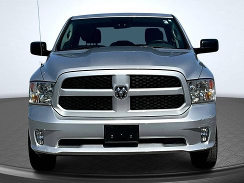Used 2017 RAM 1500 Express AWD/4WD image 2