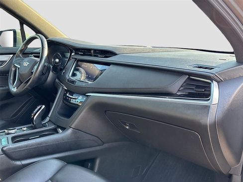 Used 2023 Cadillac XT6 Luxury FWD image 31