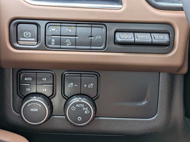 Used 2021 Chevrolet Suburban High Country AWD/4WD image 29