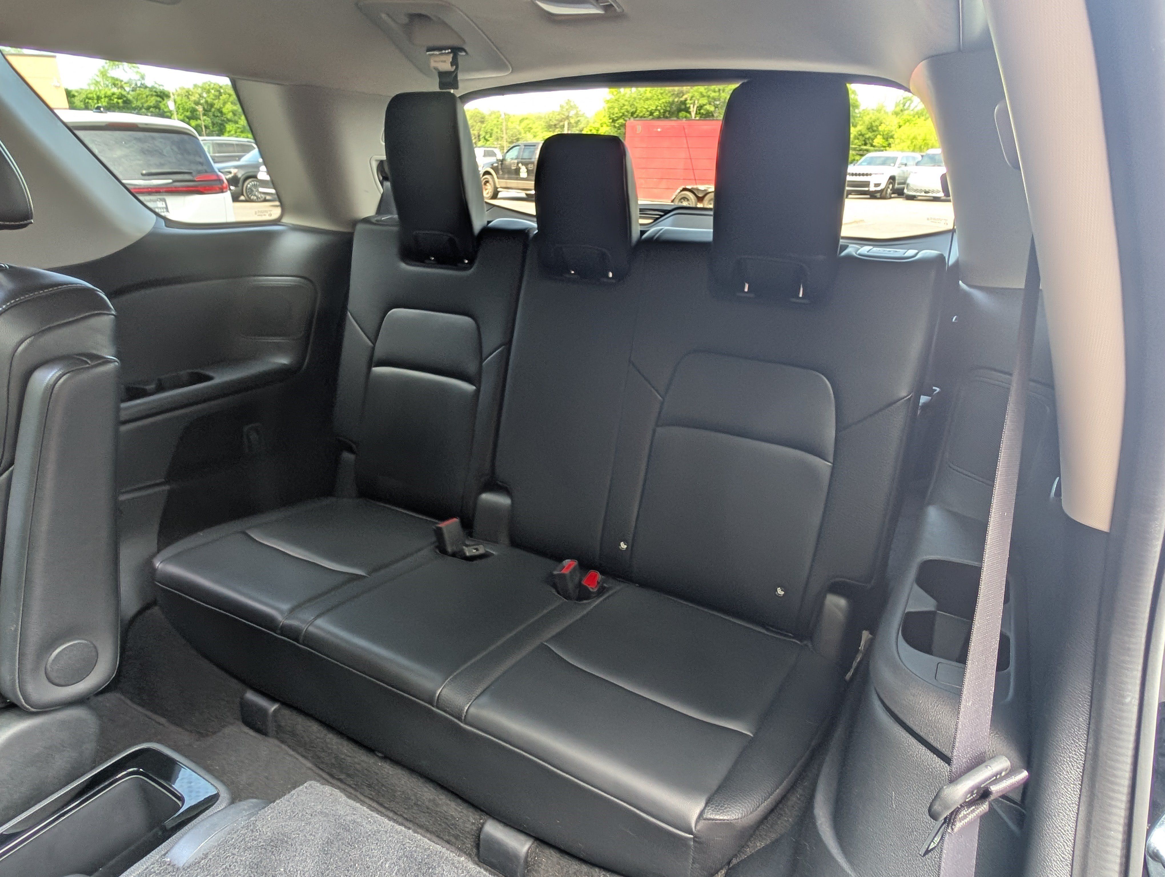 Used 2025 Nissan Pathfinder SL w/ SL Premium Package FWD image 19