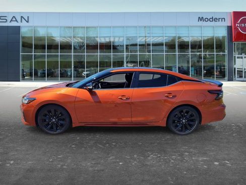 Used 2020 Nissan Maxima SR w/ Sport Mat Group FWD image 3