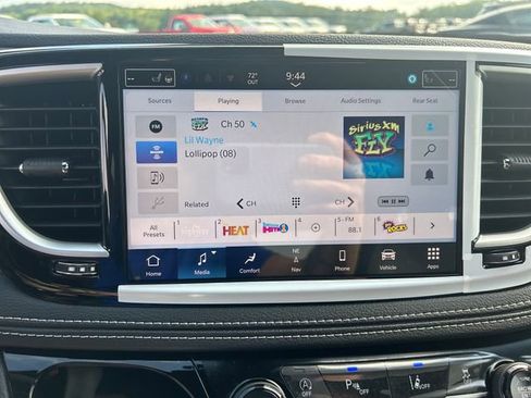 New 2026 Chrysler Pacifica Select image 25