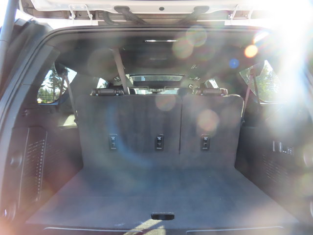 Used 2024 GMC Yukon XL SLT w/ SLT Luxury Package AWD/4WD image 45