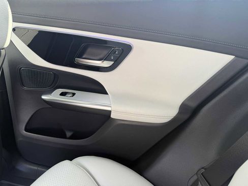 New 2026 Mercedes-Benz GLC 300 image 25