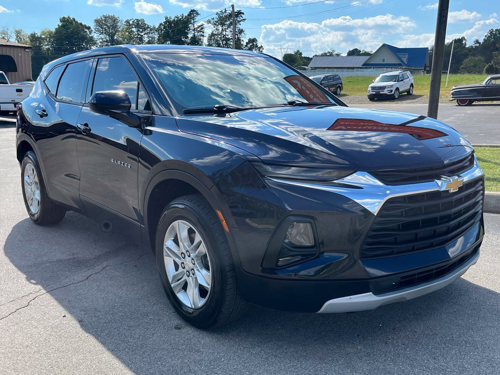 Used 2021 Chevrolet Blazer LT FWD image 2