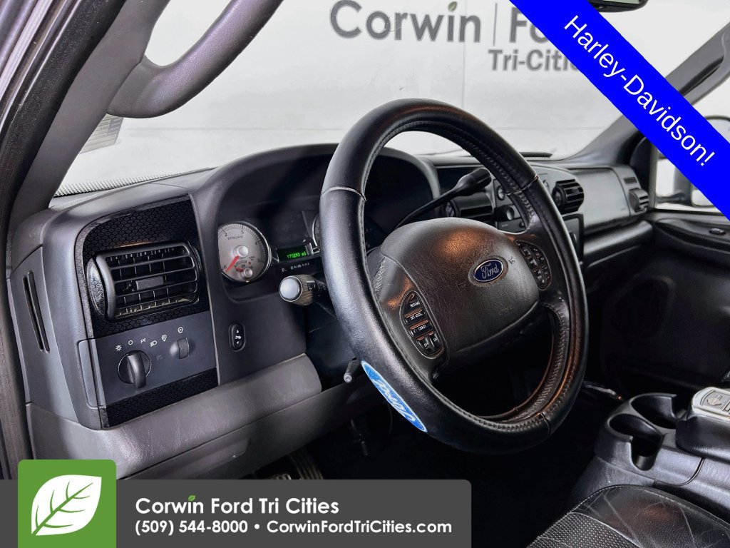 Used 2005 Ford F350 Harley-Davidson AWD/4WD image 2
