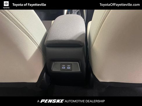 Used 2026 Toyota Corolla LE FWD image 12