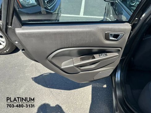 Used 2015 Ford Fiesta SE w/ Equipment Group 201A FWD image 16