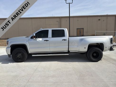 Used 2019 GMC Sierra 3500 Denali w/ Duramax Plus Package image 8