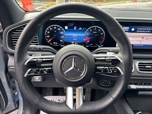 Used 2025 Mercedes-Benz GLS 450 4MATIC image 30