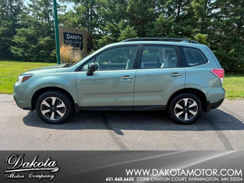 Used 2018 Subaru Forester 2.5i w/ Alloy Wheel Package AWD/4WD image 1
