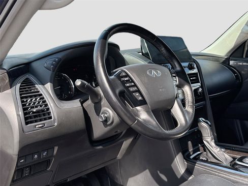 Used 2024 INFINITI QX80 Luxe image 9