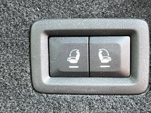Used 2025 Jeep Grand Cherokee L Summit AWD/4WD image 12