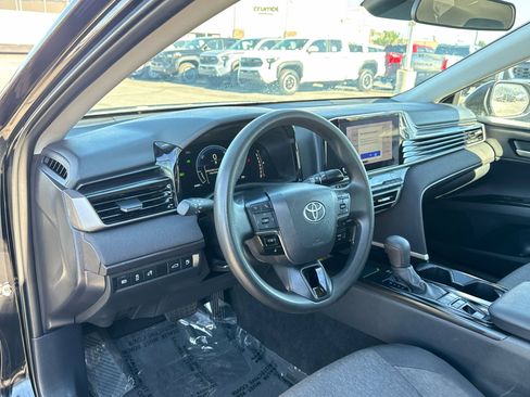Used 2025 Toyota Camry LE FWD image 10