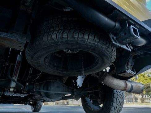 Used 2018 Nissan Titan PRO-4X w/ Pro-4x Convenience Package image 7