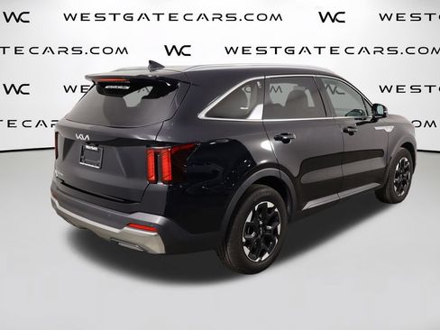 Used 2025 Kia Sorento S w/ Panoramic Sunroof Package FWD image 46
