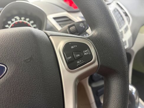 Used 2012 Ford Fiesta SE image 17