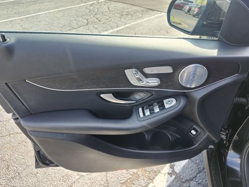 Used 2020 Mercedes-Benz GLC 300 4MATIC image 26