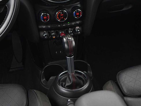 Used 2019 MINI Cooper S w/ Signature Upholstery Package image 20