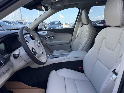 New 2025 Volvo XC90 B6 Plus image 12
