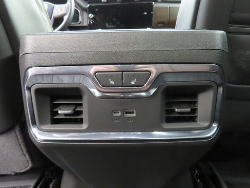 Used 2026 GMC Sierra 1500 Denali Ultimate AWD/4WD image 11