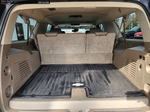 Used 2016 Chevrolet Suburban LTZ image 14
