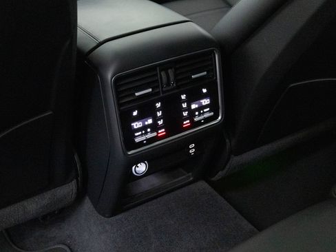 Certified 2023 Porsche Cayenne GTS AWD/4WD image 33