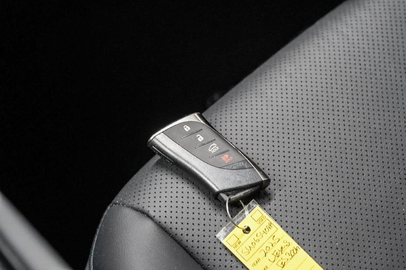 Used 2025 Lexus ES 300h w/ Premium Package FWD image 27