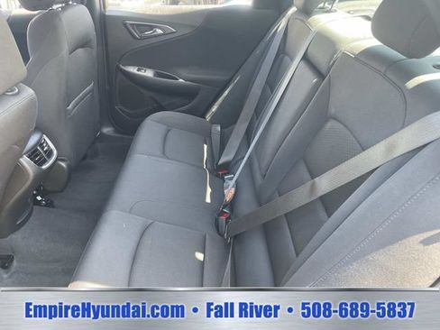 Used 2024 Chevrolet Malibu LT FWD image 16