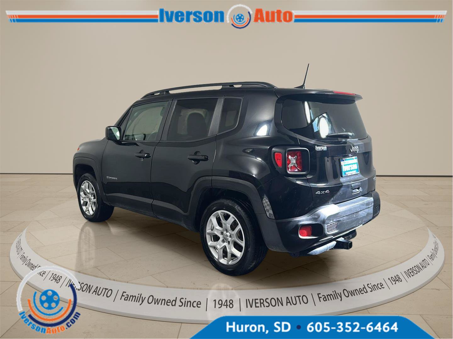Used 2018 Jeep Renegade Latitude w/ Cold Weather Group AWD/4WD image 7