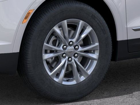 New 2026 Cadillac XT5 Luxury image 9