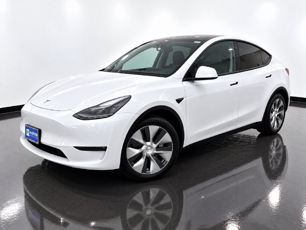 Used 2023 Tesla Model Y Long Range AWD/4WD image 1