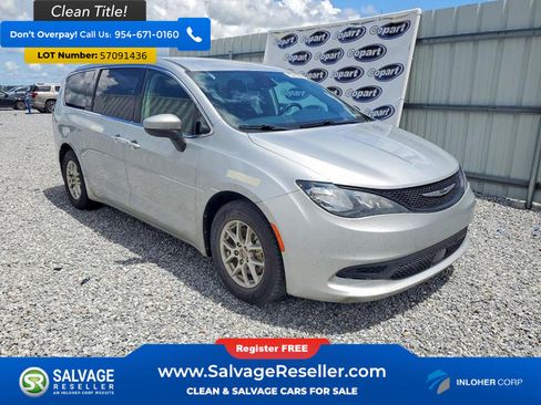 Used 2023 Chrysler Voyager LX FWD image 5