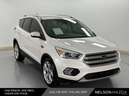 Used 2019 Ford Escape Titanium FWD image 4