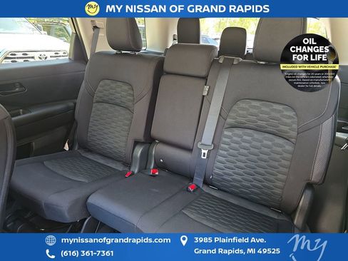 Used 2023 Nissan Pathfinder SV AWD/4WD image 30