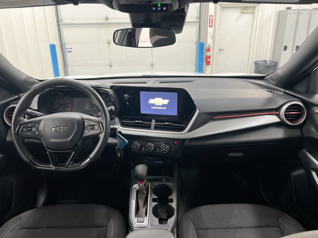 Used 2024 Chevrolet Trax RS w/ Driver Confidence Package FWD image 10