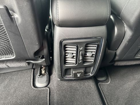 Certified 2021 Jeep Grand Cherokee Laredo X image 13